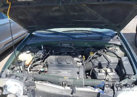 2002 Ford Escape Xls из США, поврежденный, VIN 1FMYU02192KB15373